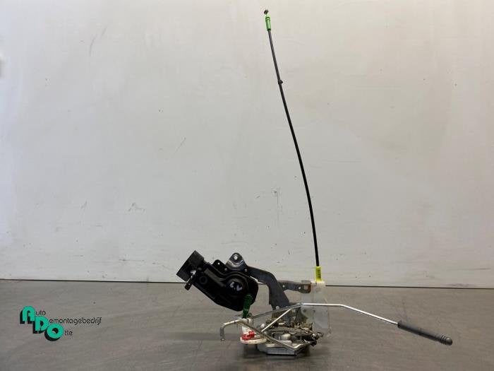 Serrure portière mécanique 4portes avant gauche d'un Toyot, -, 3 mois de garantie, Toyota, Utilisé