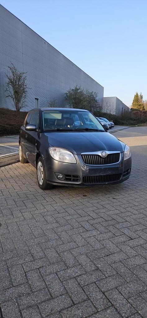 Skoda fabia 1.2 benzine airco, Autos, Achat, Electronic Stability Program (ESP), Boîte manuelle, Noir