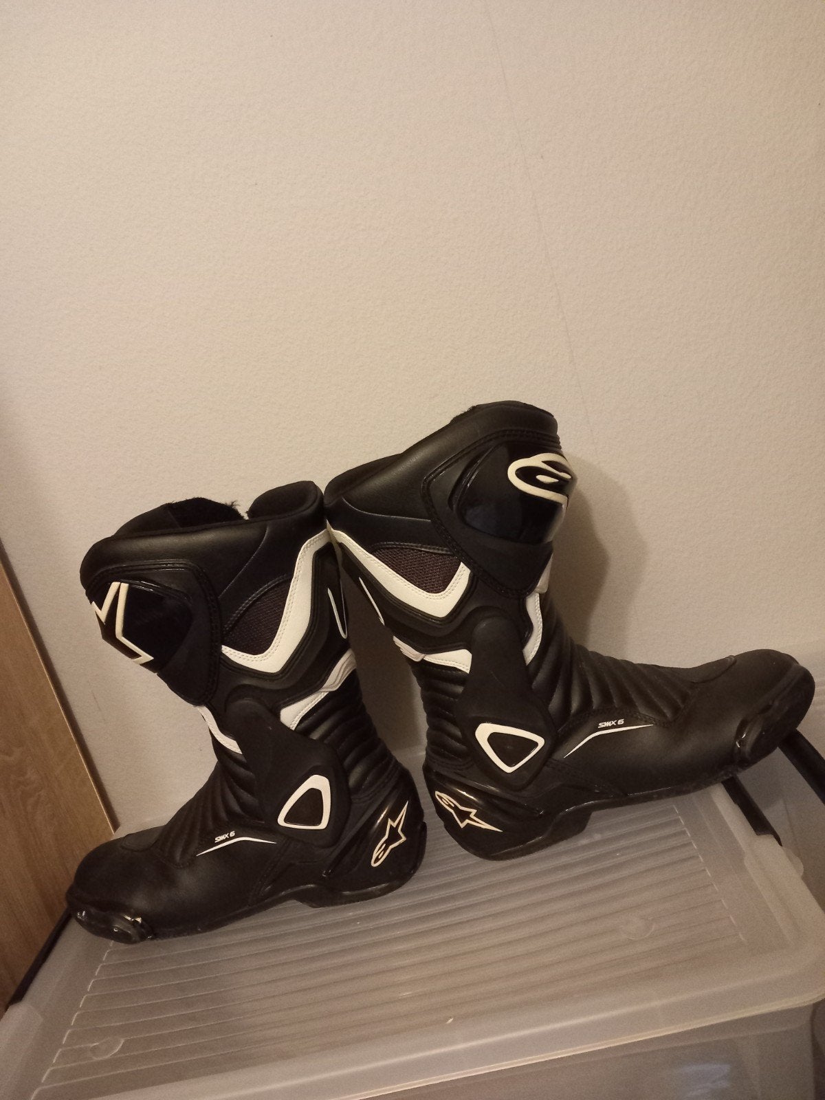 Motorlaarzen Alpinestars, Ophalen