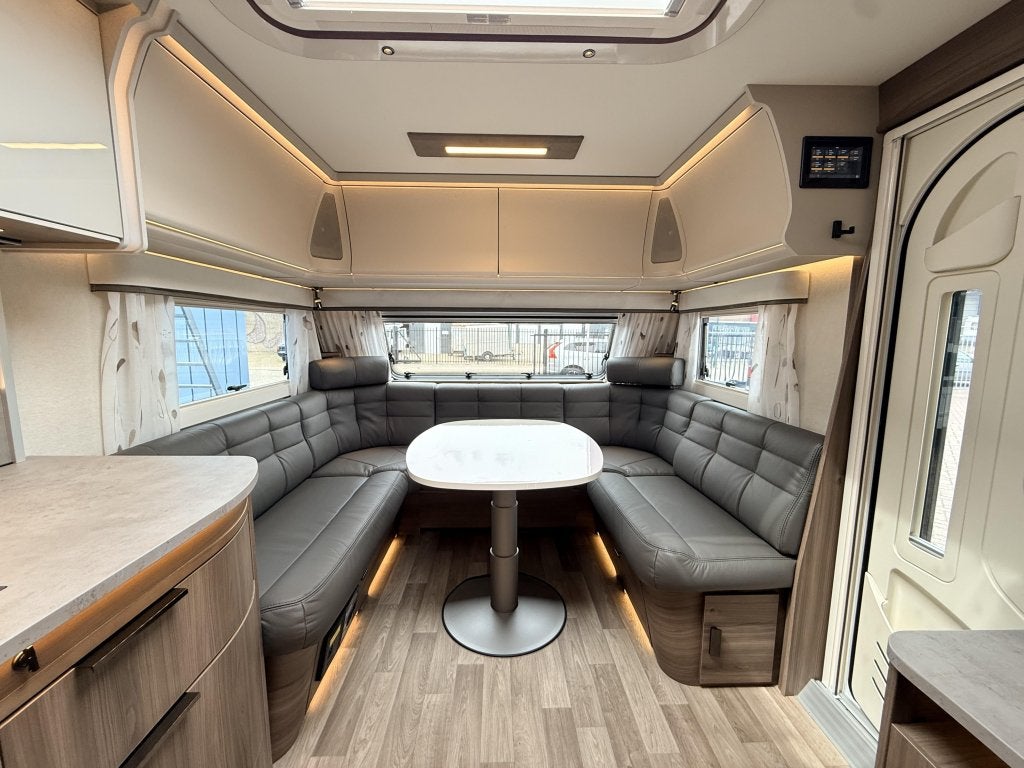Kabe Imperial 560 XL KS, Caravans en Kamperen, Caravans, Rondzit, Bedrijf, Schokbreker, Kabe