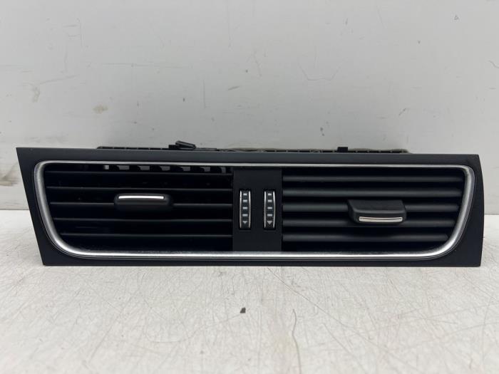 Grille aération tableau de bord d'un Audi S5, -, 3 mois de garantie, Audi, Utilisé