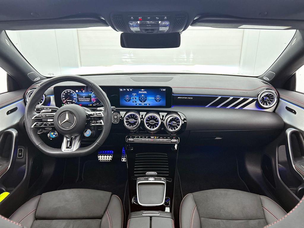 Mercedes-Benz CLA-Klasse 35 4MATIC Shooting Brake AMG Line N, Autos, CLA, 1800 kg, 306 ch, Entreprise