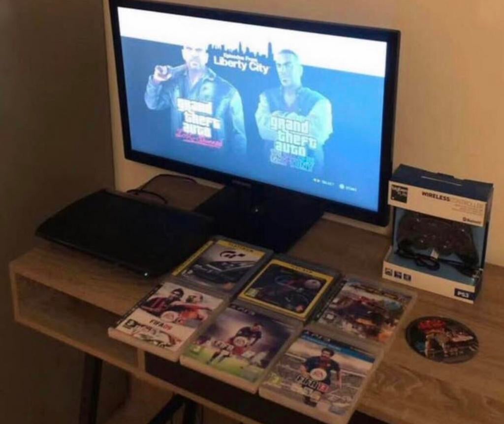 Sony PS3 CECH-4204C 500 Go avec 7 jeux, Consoles de jeu & Jeux vidéo, Consoles de jeu | Sony PlayStation 3, Avec 1 manette, Comme neuf