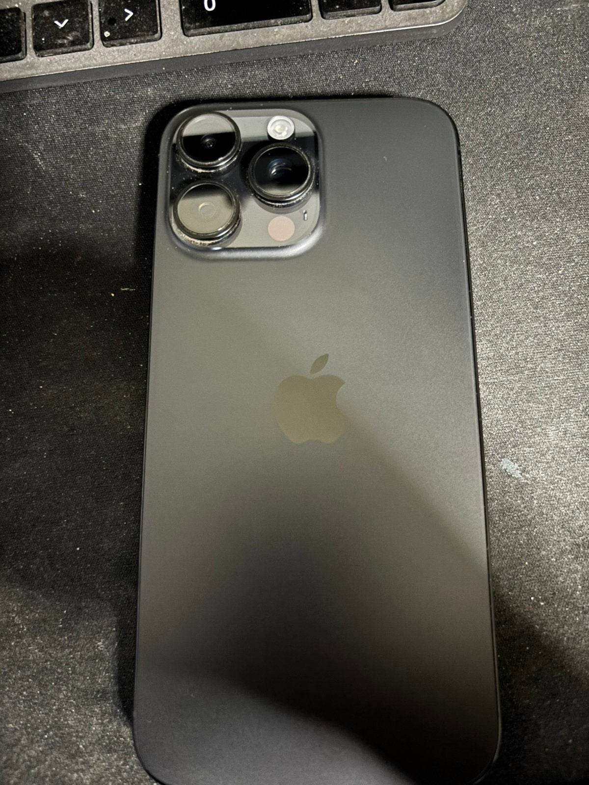 iPhone 16 Pro Max 256GB titaniumzwart, Telecommunicatie, Mobiele telefoons | Apple iPhone, Zwart, IPhone 16 Pro Max, Zo goed als nieuw