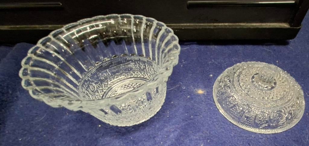 Glazen bonboniere, Antiek en Kunst, Antiek | Glaswerk en Kristal, Ophalen