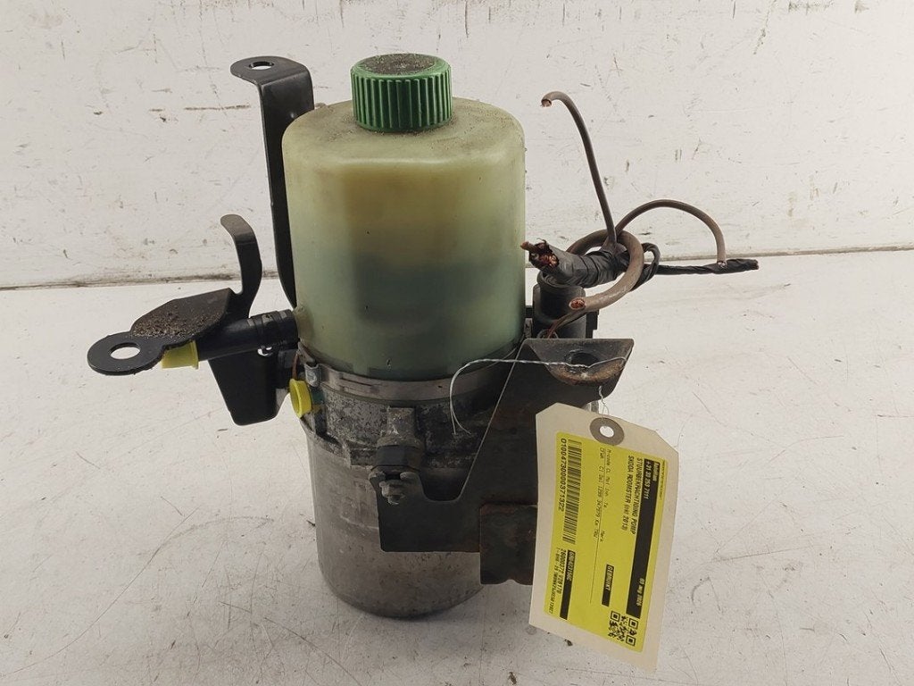 STUURBEKRACHTIGINGSPOMP Skoda Roomster (5J), Gebruikt, Postoffice@zf.com, Löwentaler Straße 20
88046  Friedrichshafen, DE, Skoda
