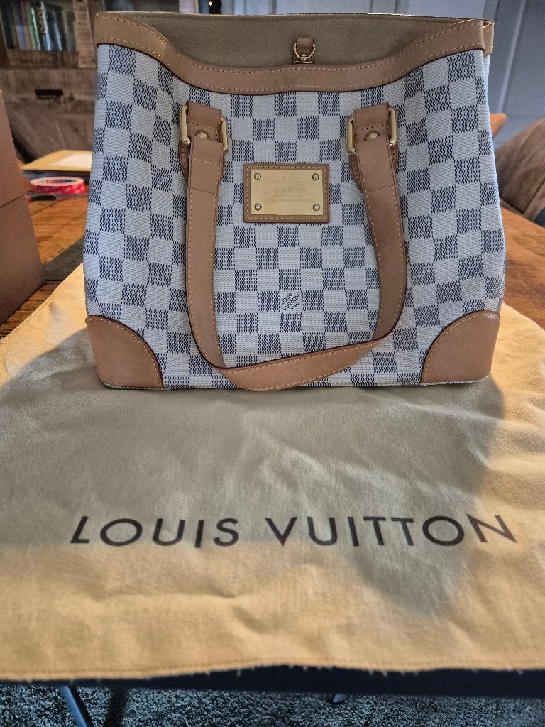 Sac à main LV à vendre, Enlèvement ou Envoi, Utilisé, Autres couleurs, Sac à main