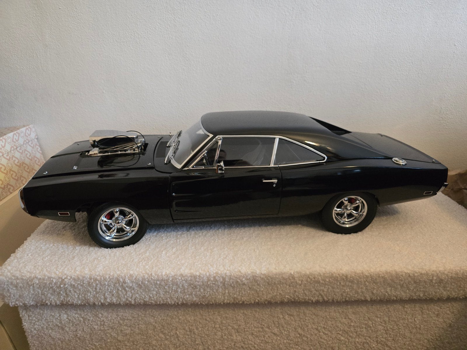 Exclusief 1:8 metalen model van de 1970 Dodge Charger R/T (F, Ophalen