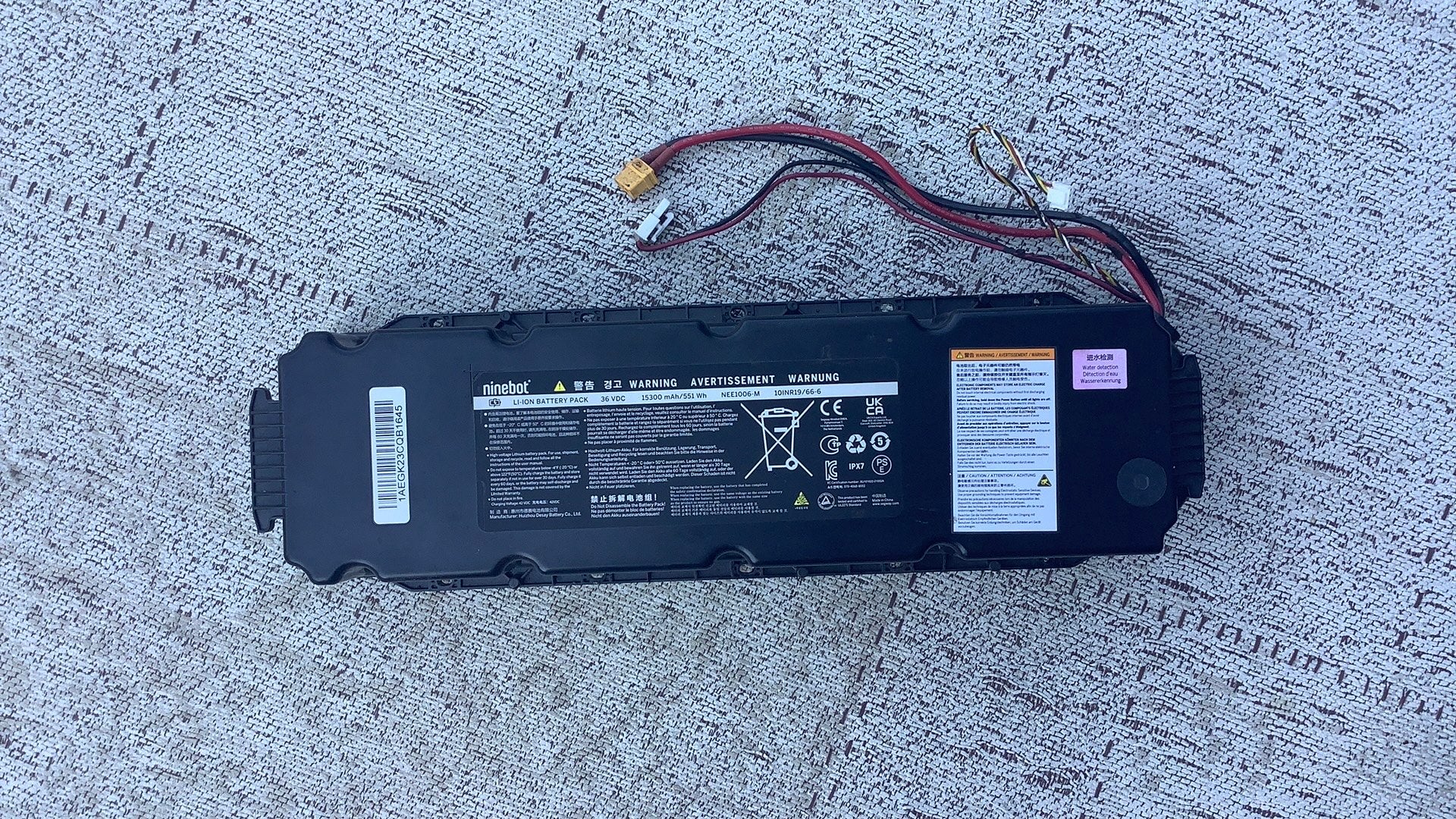 ninebot G 30. batterij 80€ controller 50€  ac adapter50€, Fietsen en Brommers, Ophalen, Zo goed als nieuw