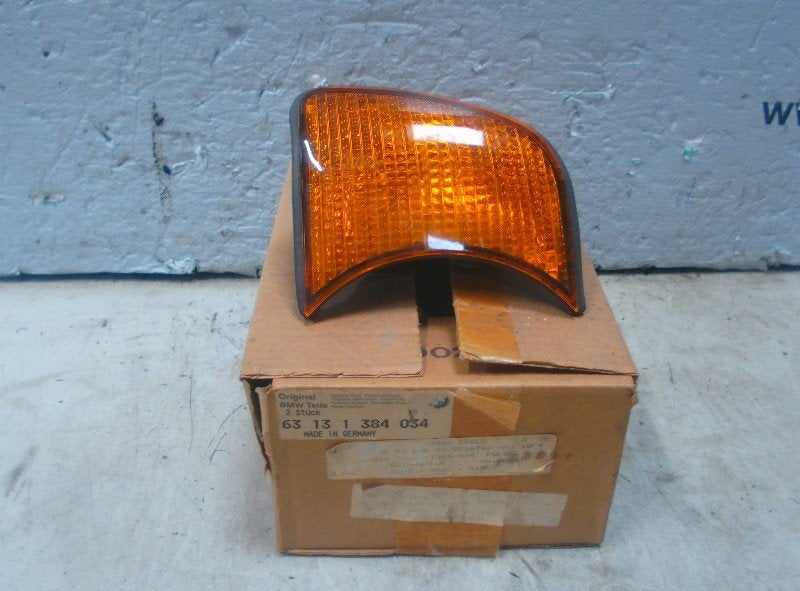 KNIPPERLICHT RECHTS BMW 5 serie (E34) (63-13-1-384-034), Nieuw, BMW, Petuelring 130
80809  München, DE, Bayerische Motoren Werke AG