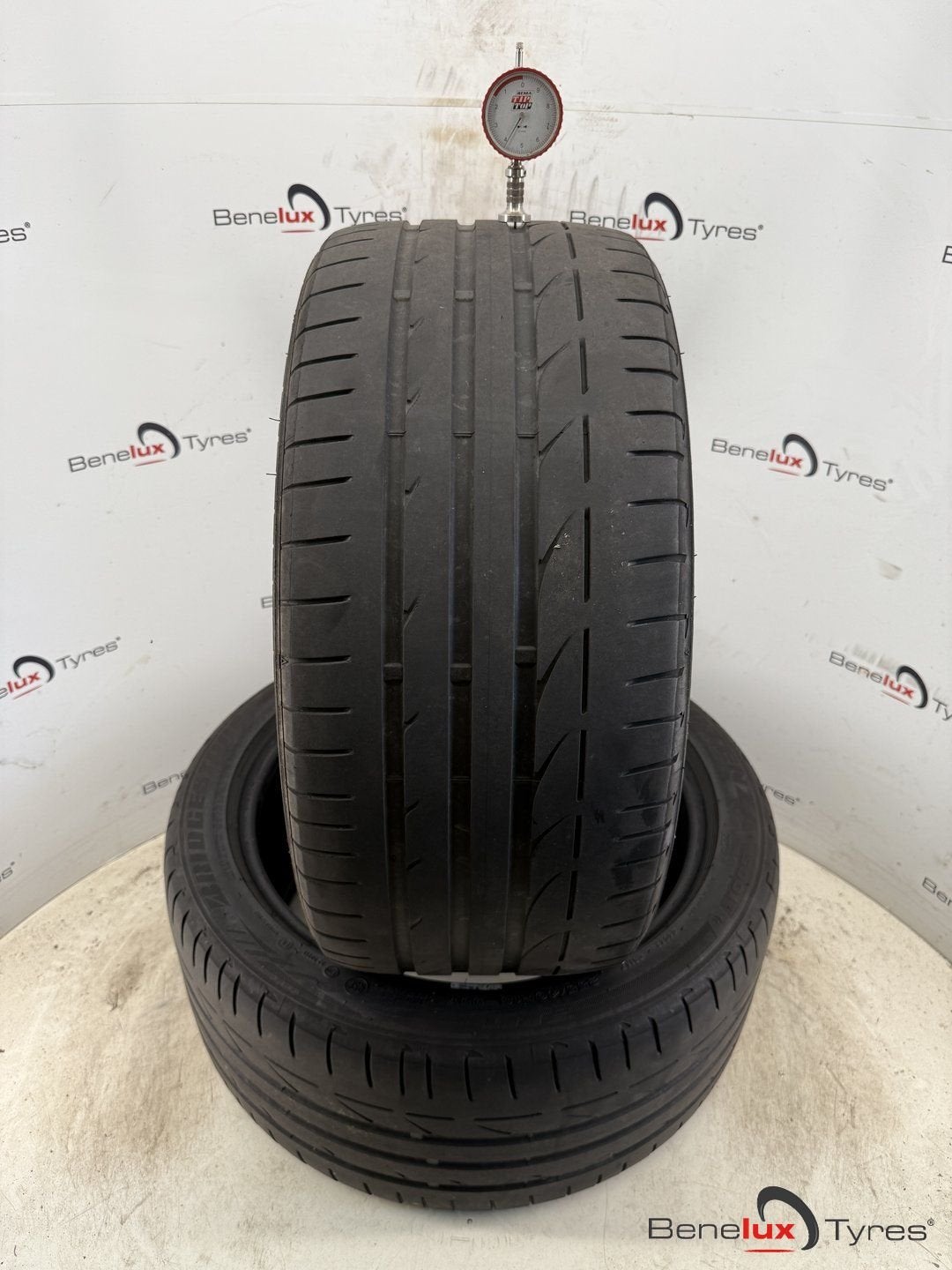 2x 255/40R18 95Y XL Bridgestone 255/40 R18 255/40/18 2554018, Autos : Pièces & Accessoires, 255 mm, Véhicule de tourisme, Pneus été