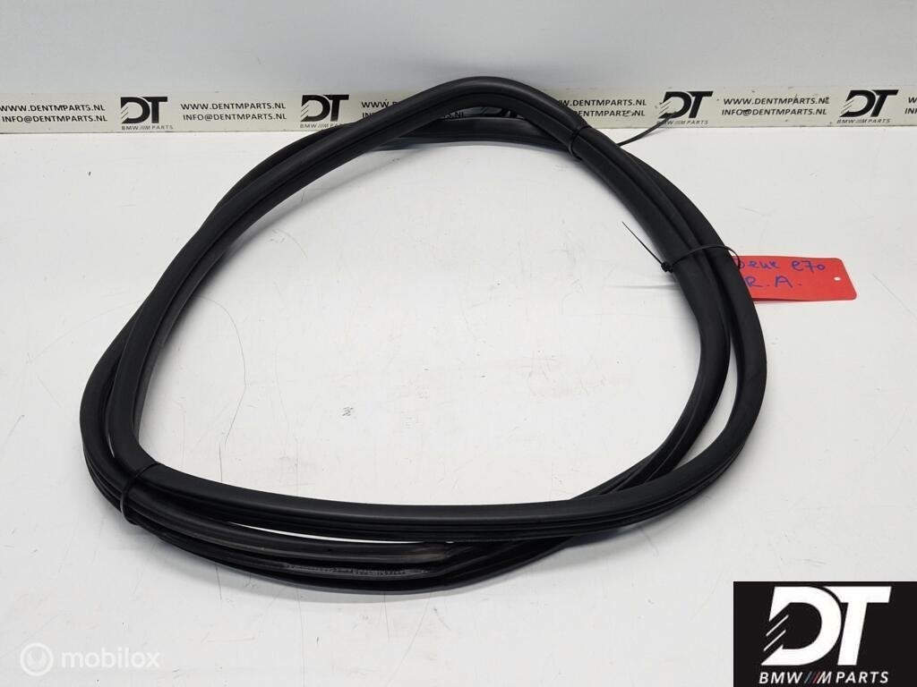 Deurrubber achter BMW X5 E70 51767220382, Gebruikt, Ophalen of Verzenden, BMW, BMW
