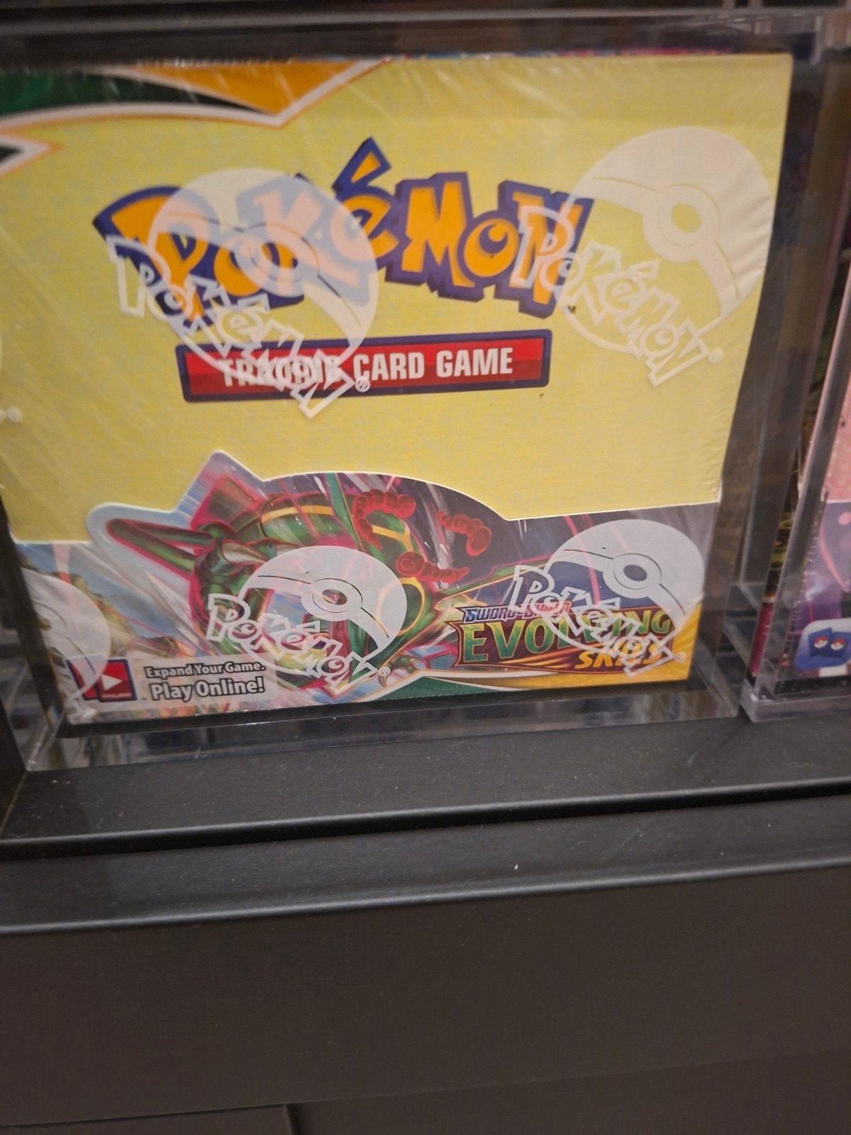 Evolving skies booster box! pokemon., Hobby en Vrije tijd, Ophalen of Verzenden, Nieuw, Boosterbox