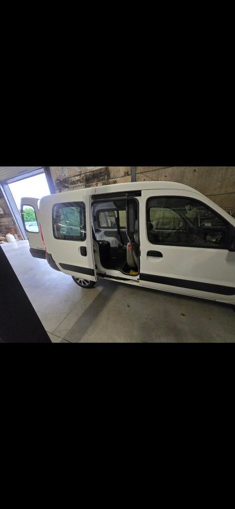 Kangoo long châssis fonctionnel (bien lire), Particulier