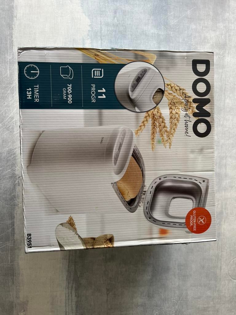 Machine à pain Domo B3951 - NEUVE -, 800 à 1200 grammes de pâte, Enlèvement, Neuf, Avec minuteur