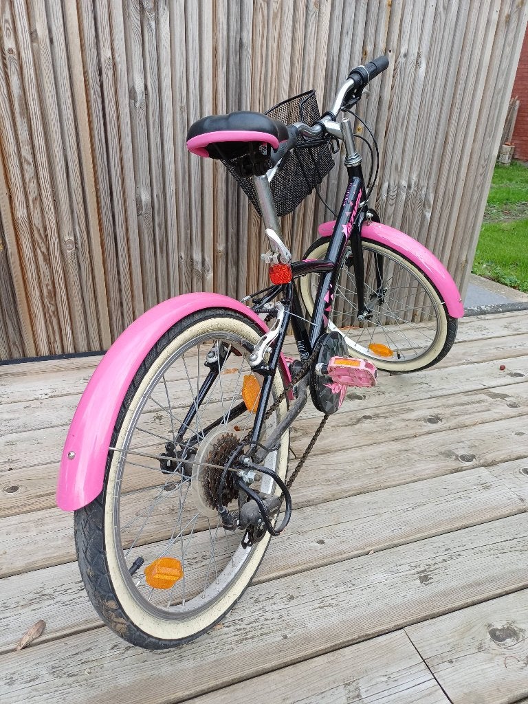 Kinderfiets b-twin 6 tot 9 jaar, Fietsen en Brommers, Ophalen, 20 inch of meer, Gebruikt, Velgrem