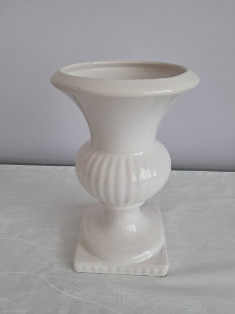 Vase de style Medicis en porcelaine blanche, Enlèvement ou Envoi