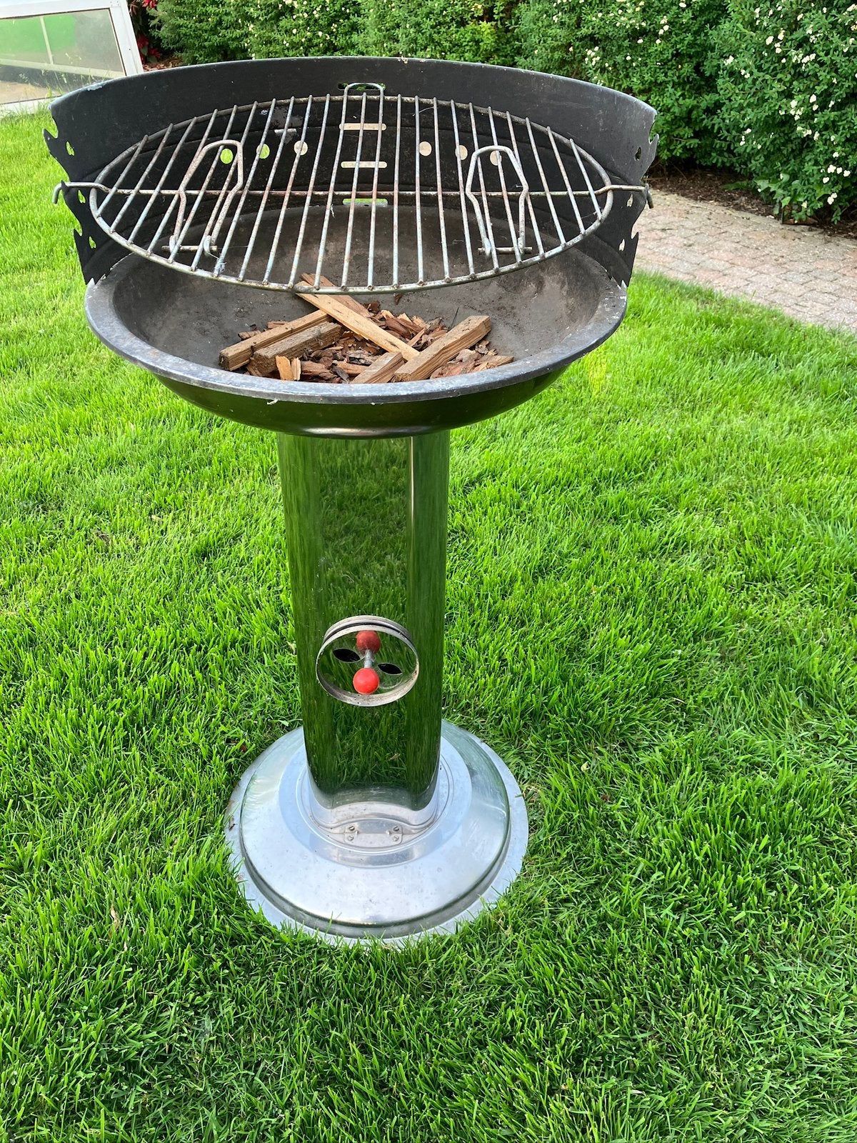Klassieke barbecue voor houtskool, Ophalen, Gebruikt