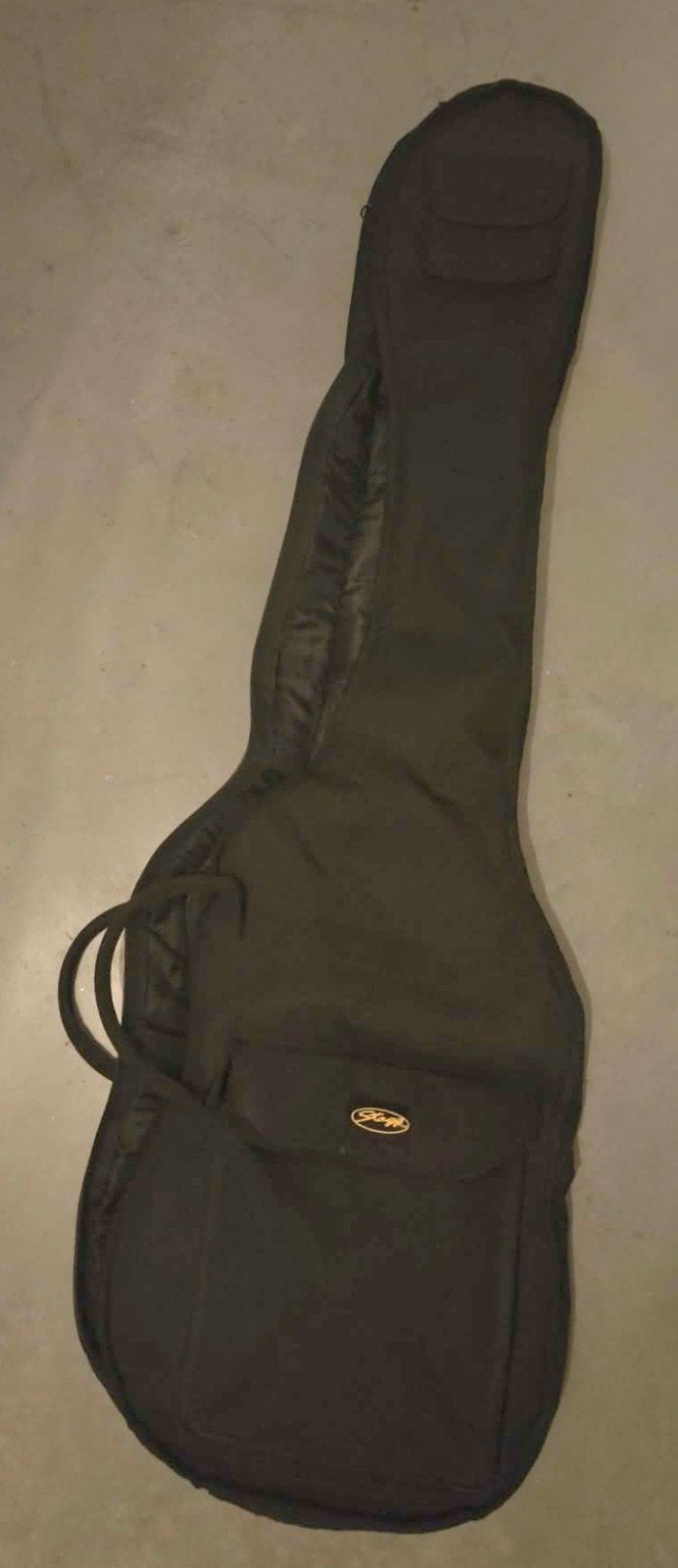 Housse pour guitare basse Stagg (noire), Enlèvement, Utilisé