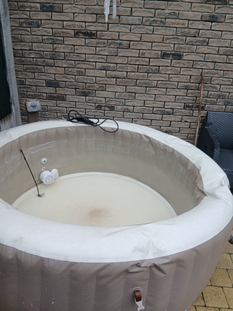 Jaccuzzi intex 5 pers, Tuin en Terras, Ophalen, Gebruikt, Pomp, Opblaasbaar
