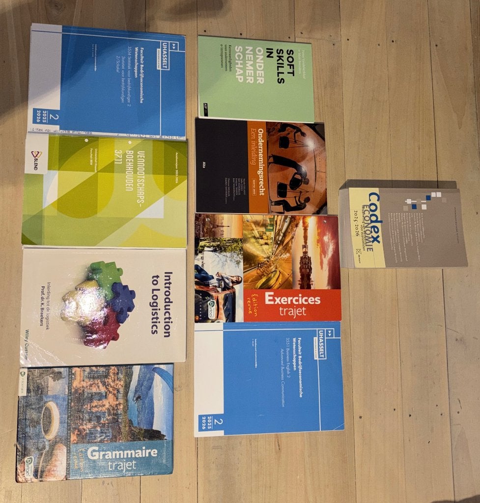 Schoolboeken tweede bachelor handelswetenschappen UHasselt, Boeken, Schoolboeken, Ophalen of Verzenden, Gelezen, Economie