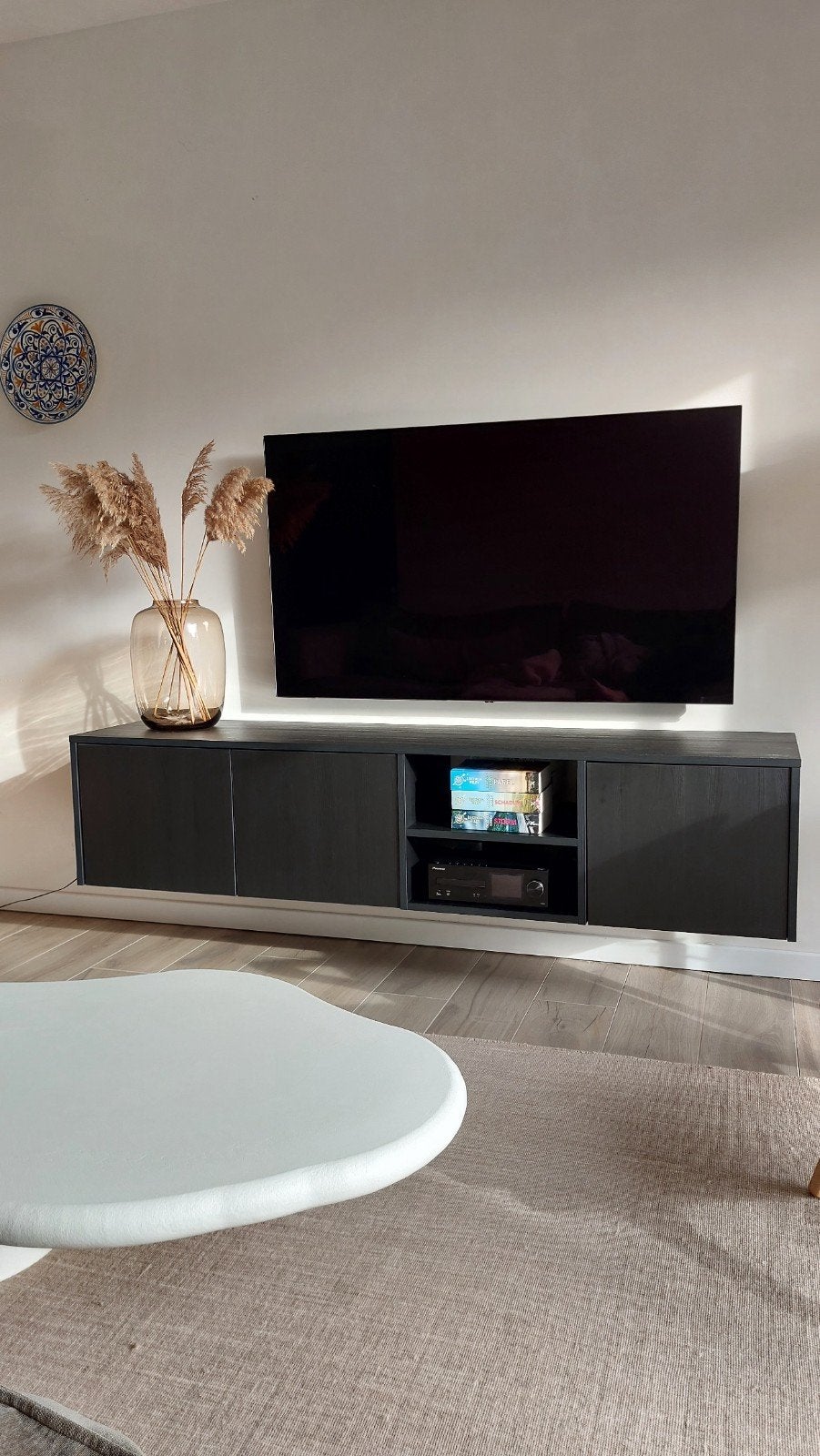 TV meubel zwart, Ophalen, 150 tot 200 cm, Zo goed als nieuw, Minder dan 100 cm