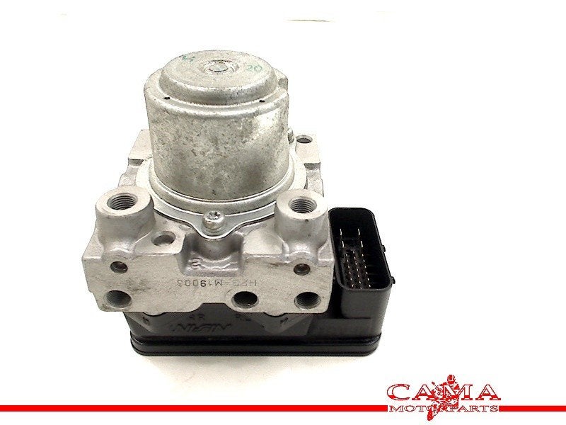 BLOC ABS (FREINS ANTI-BLOCAGE) Honda, Motos, Dhr. S. di Majo, Utilisé, Info@cama-motorparts.nl, P.J. Troelstraweg 8 8
3144 CX  MAASSLUIS, NL