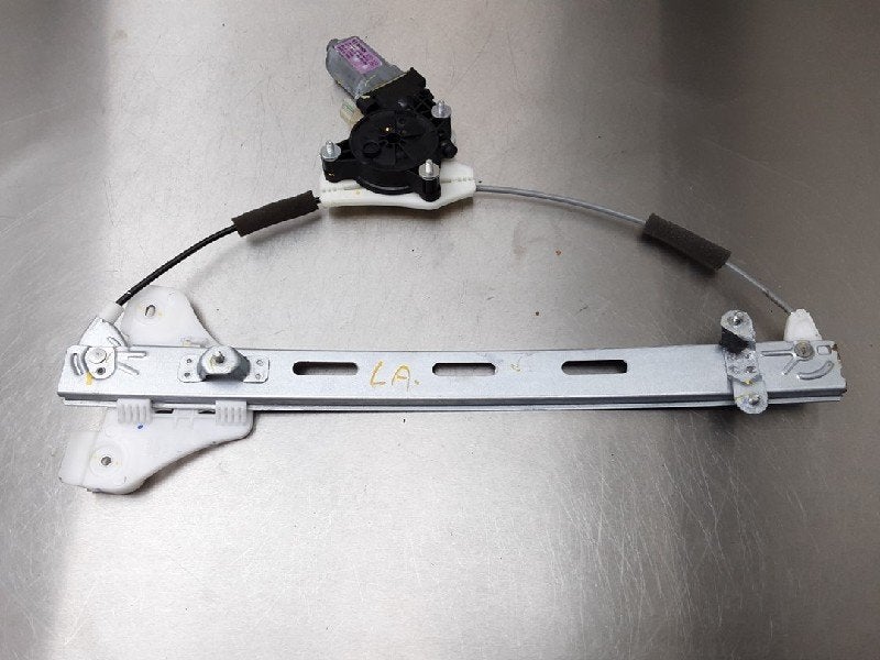 RAAMMECHANIEK LINKS ACHTER Hyundai i20 (GBB) (|82450C7000|), Robert Bosch AG, Gebruikt, Hyundai, Robert-Bosch-Allee 1
74232  Abstatt, DE