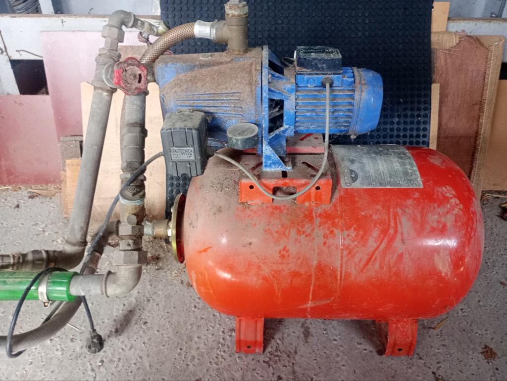Regenwaterpomp+vat - werkend weggezet, Ophalen