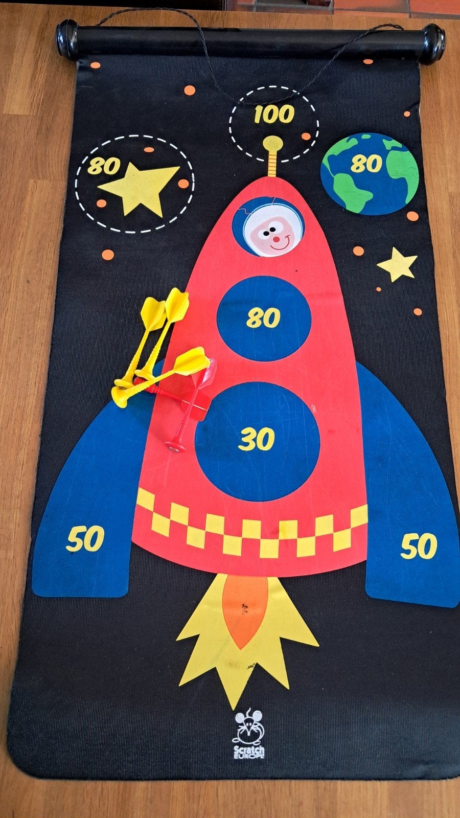 Dartspel voor kinderen, Ophalen