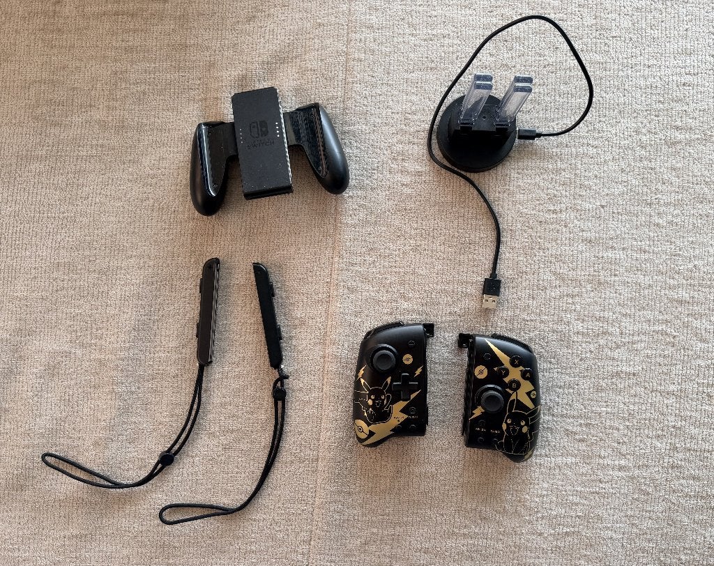 Hori Split Pad Pokémon Pikachu Black, Games en Spelcomputers, Spelcomputers | Nintendo Consoles | Accessoires, Ophalen, Gebruikt