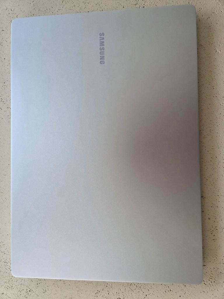 Le Samsung Galaxy Book4 Edge est comme neuf ! Une autre gara, Samsung, 15 pouces, 16 GB, Enlèvement