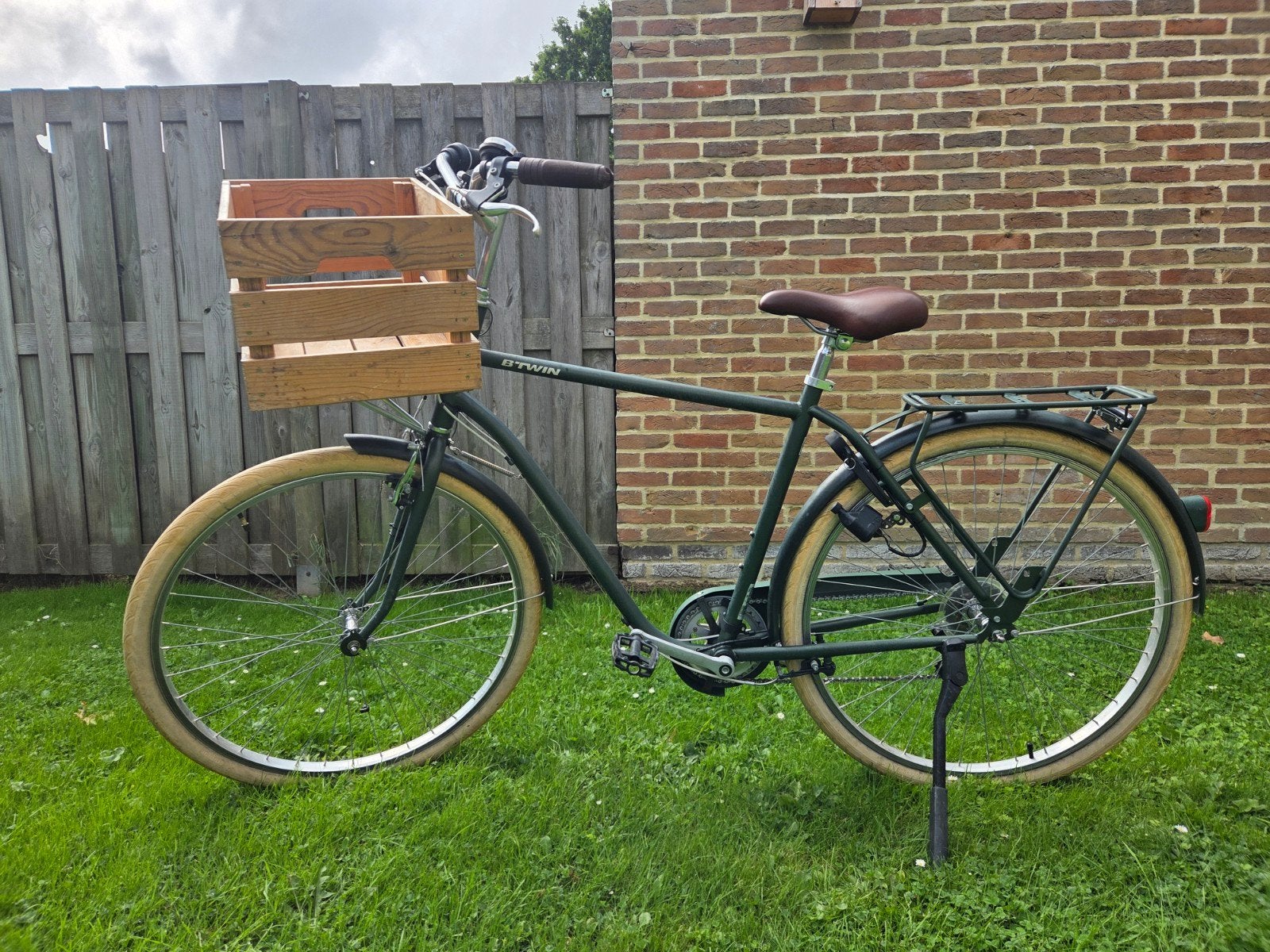 Stadsfiets Elops 520 Hoog Frame 
Inclusief bel, mandje en fi, Fietsen en Brommers, Ophalen, Gebruikt, Overige merken, Versnellingen