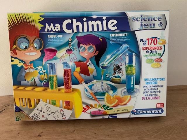 Jeu d'expériences de chimie, Enlèvement