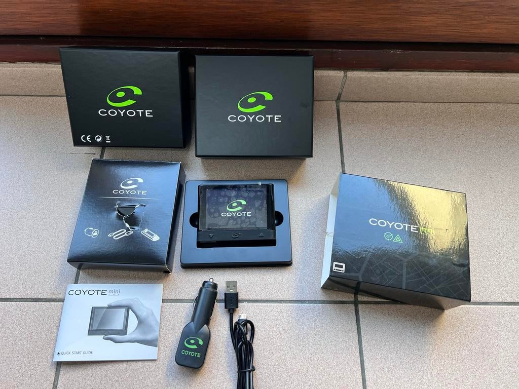 COYOTE MINI RADAR - AVEC BOITE, Autos : Divers, Navigation de voiture, Enlèvement ou Envoi, Comme neuf