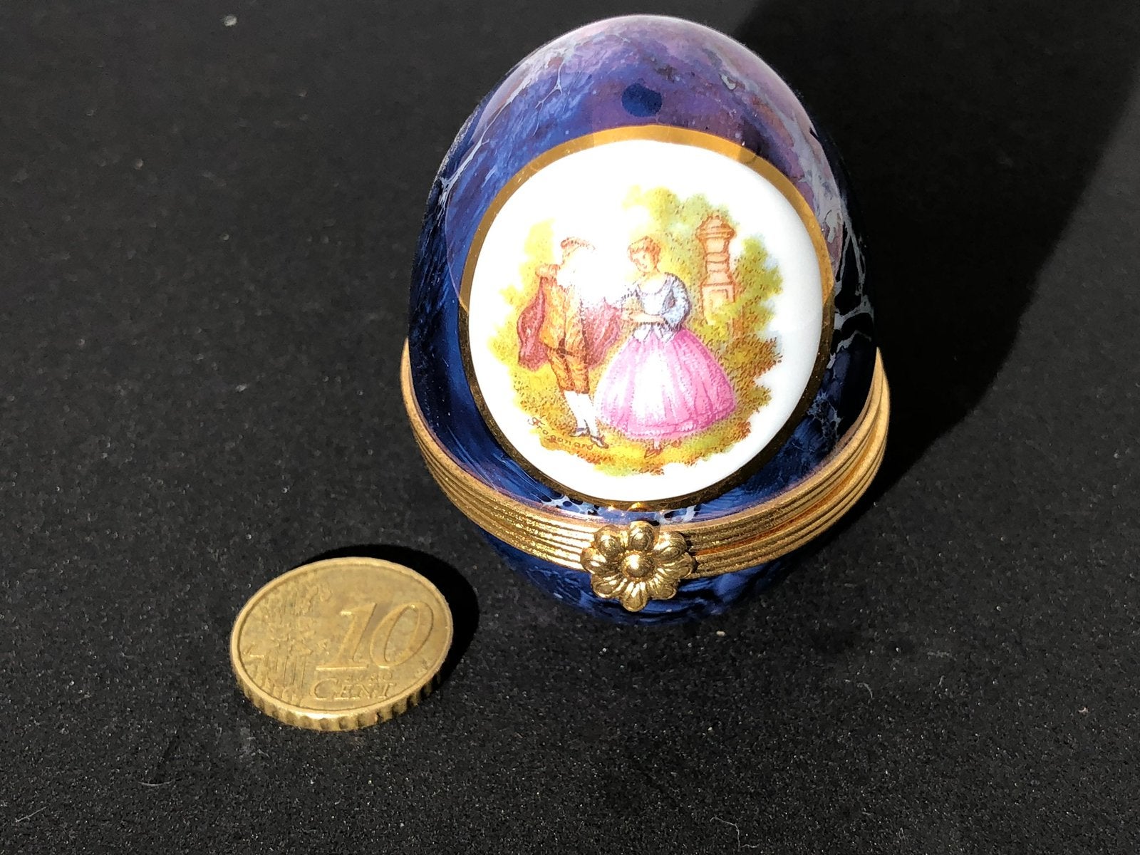 Magnifique boite oeuf en porcelaine de Limoges d a or fin, Enlèvement ou Envoi