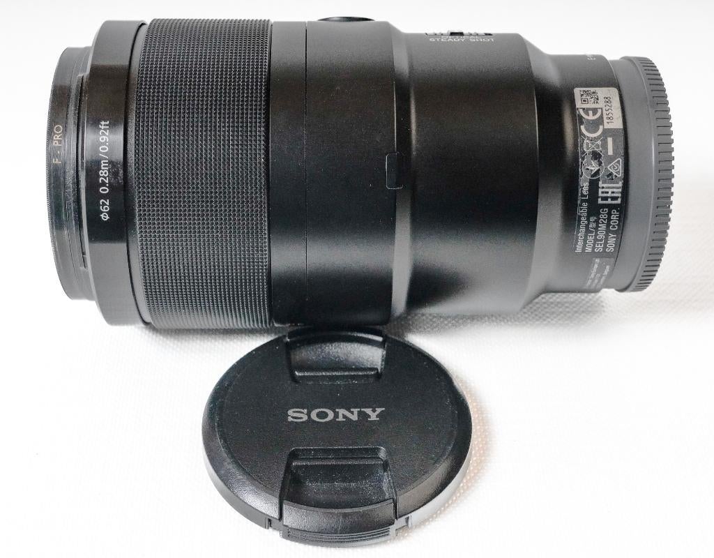 Sony 90mm FF macrolens SEL90M28 met B+W UV filter, Audio, Tv en Foto, Ophalen of Verzenden, Zo goed als nieuw, Macrolens
