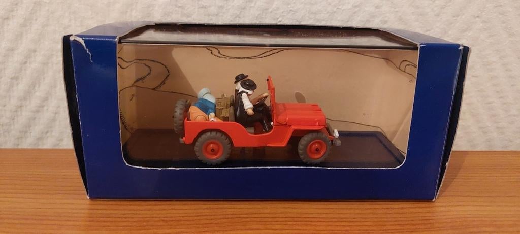Voiture Hergé Atlas 1/43 'Jeep rouge 1940', Enlèvement, Comme neuf, Voiture, Autres marques