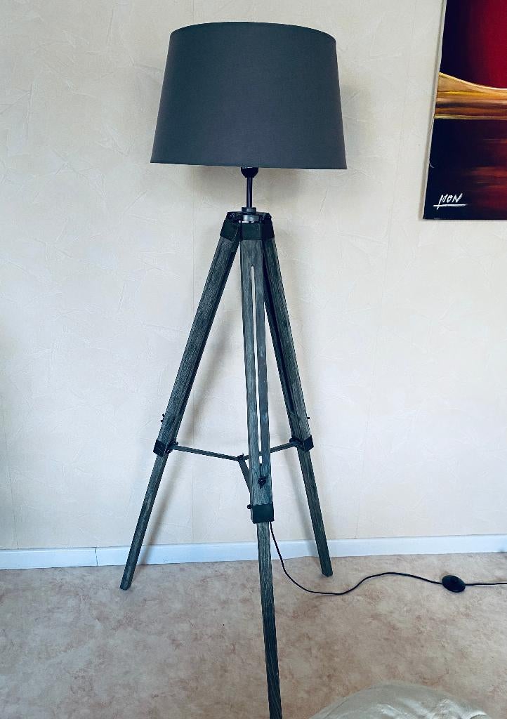 Lampadaire lampe de sol trepied à poser, Ophalen, Zo goed als nieuw, Hout, 100 tot 150 cm