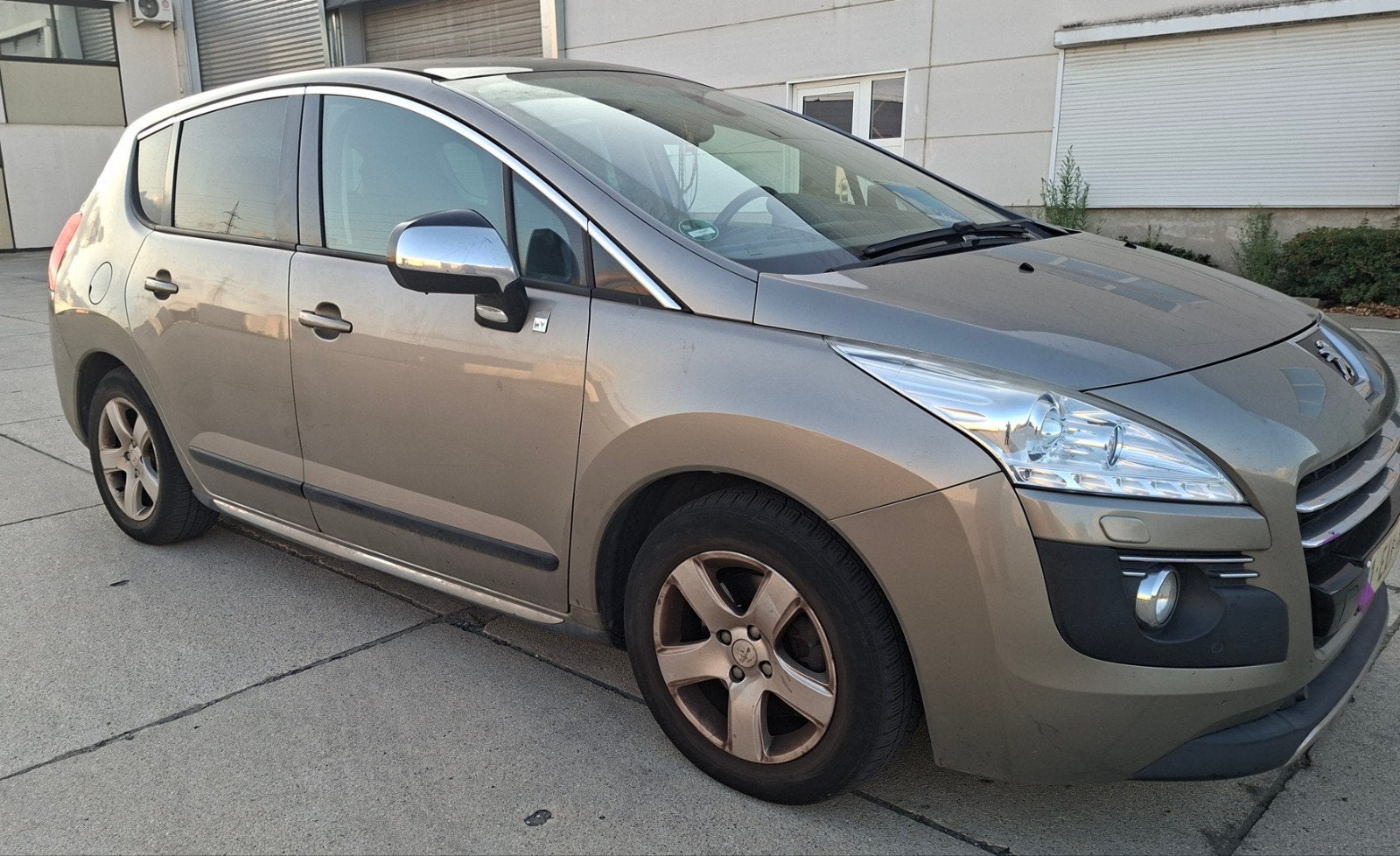 Peugeot 3008 2012/ 2 L hybrid diesel, Automaat, Euro 5, Monovolume, Zwart