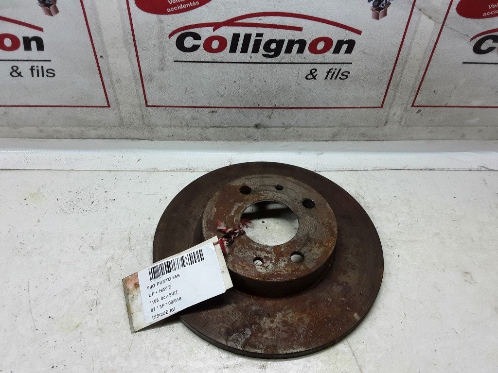 FREIN DISQUE AVANT Fiat Punto I (176) (01-1993/12-2000), Autos : Pièces & Accessoires, Mevr. I. Hauben, Utilisé, Fiat, Rue de l'Espoir 34 34
4030  GRIVEGNÉE, BE