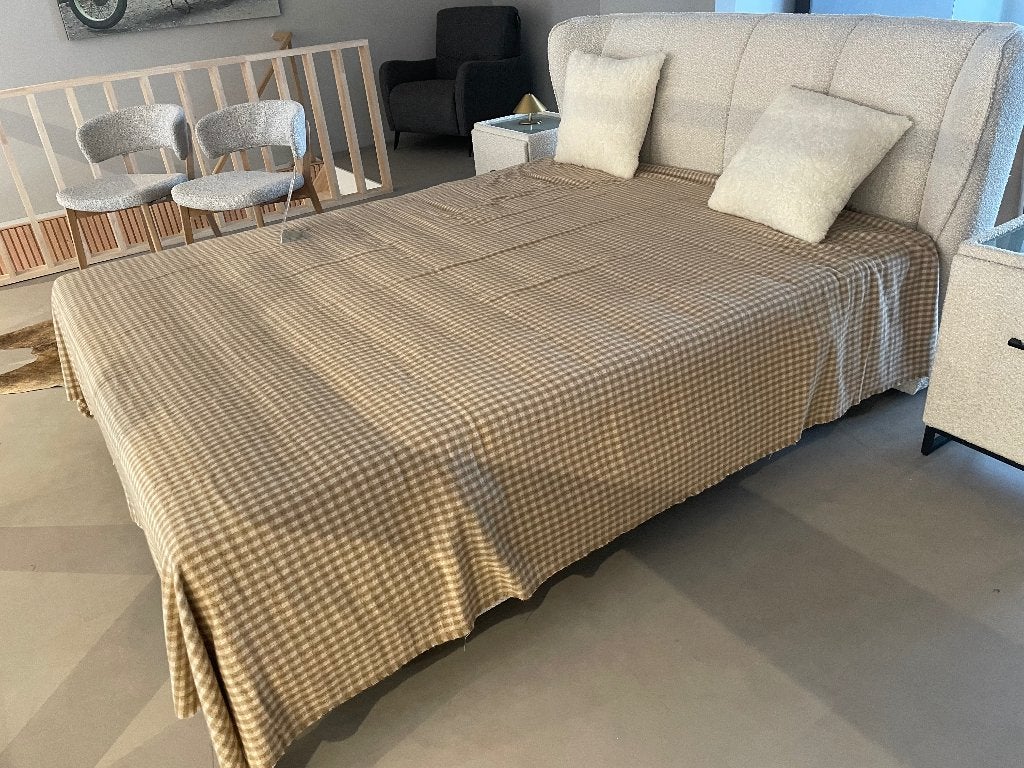 Nieuw bed incl nachttafels 160 x 200, Huis en Inrichting, Ophalen, Wit, 200 cm, Stof