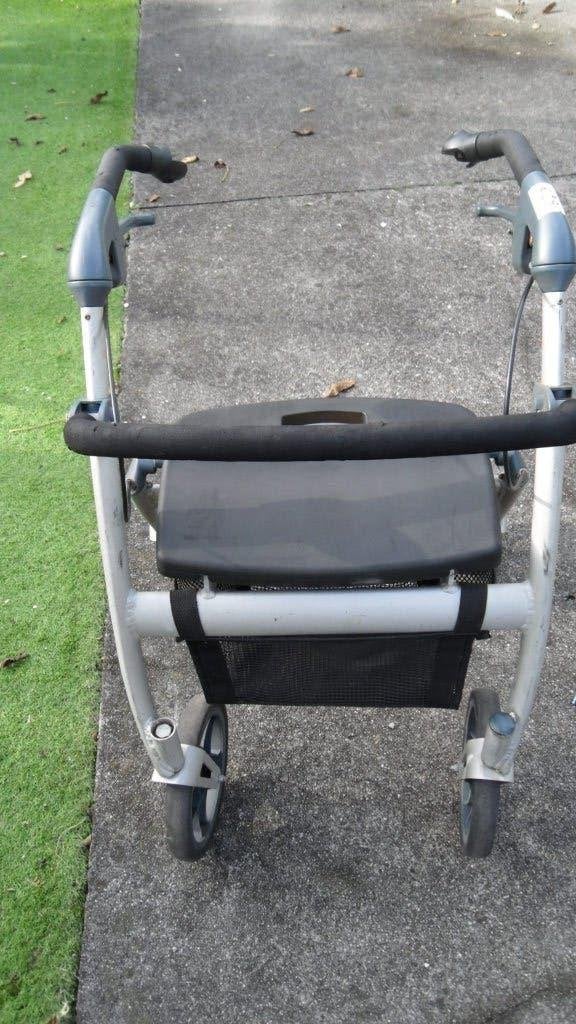 rollator, Diversen, Ophalen, Lichtgewicht, Gebruikt