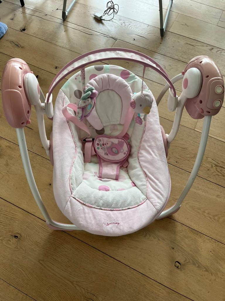 Automatische babyschommelstoel van Bright Starts, Kinderen en Baby's, Wipstoeltjes, Zo goed als nieuw, Schommelstoel, Ophalen