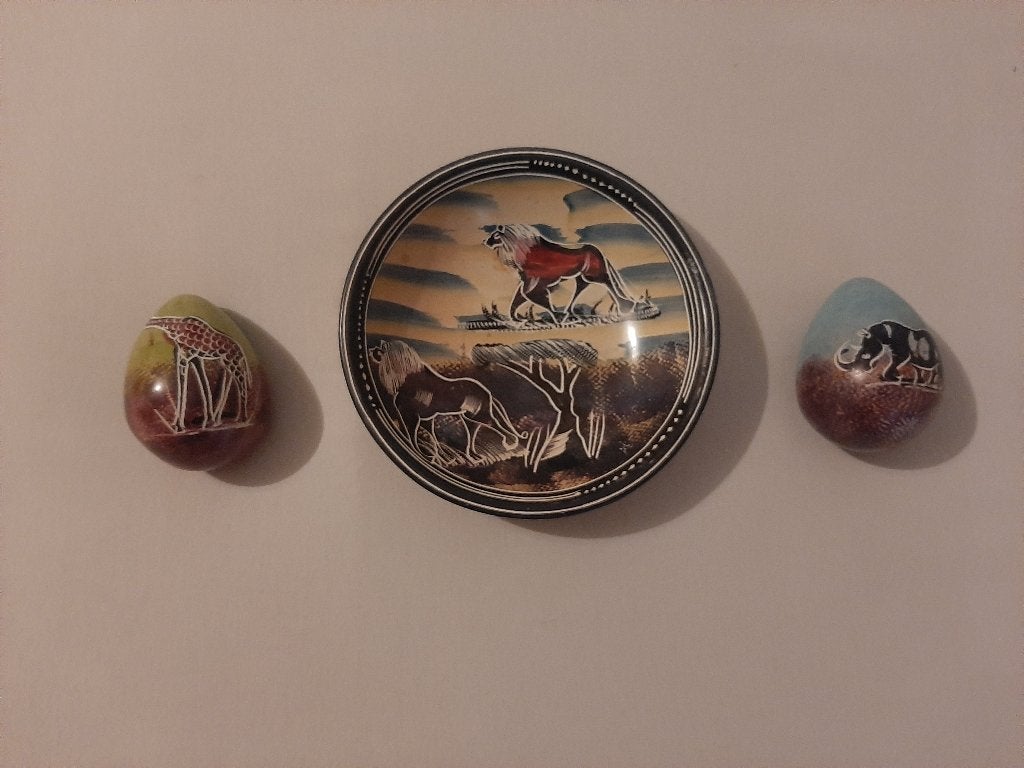 Afrikaanse keramiek schotel en 2 eieren, Antiek en Kunst, Kunst | Overige Kunst, Ophalen of Verzenden