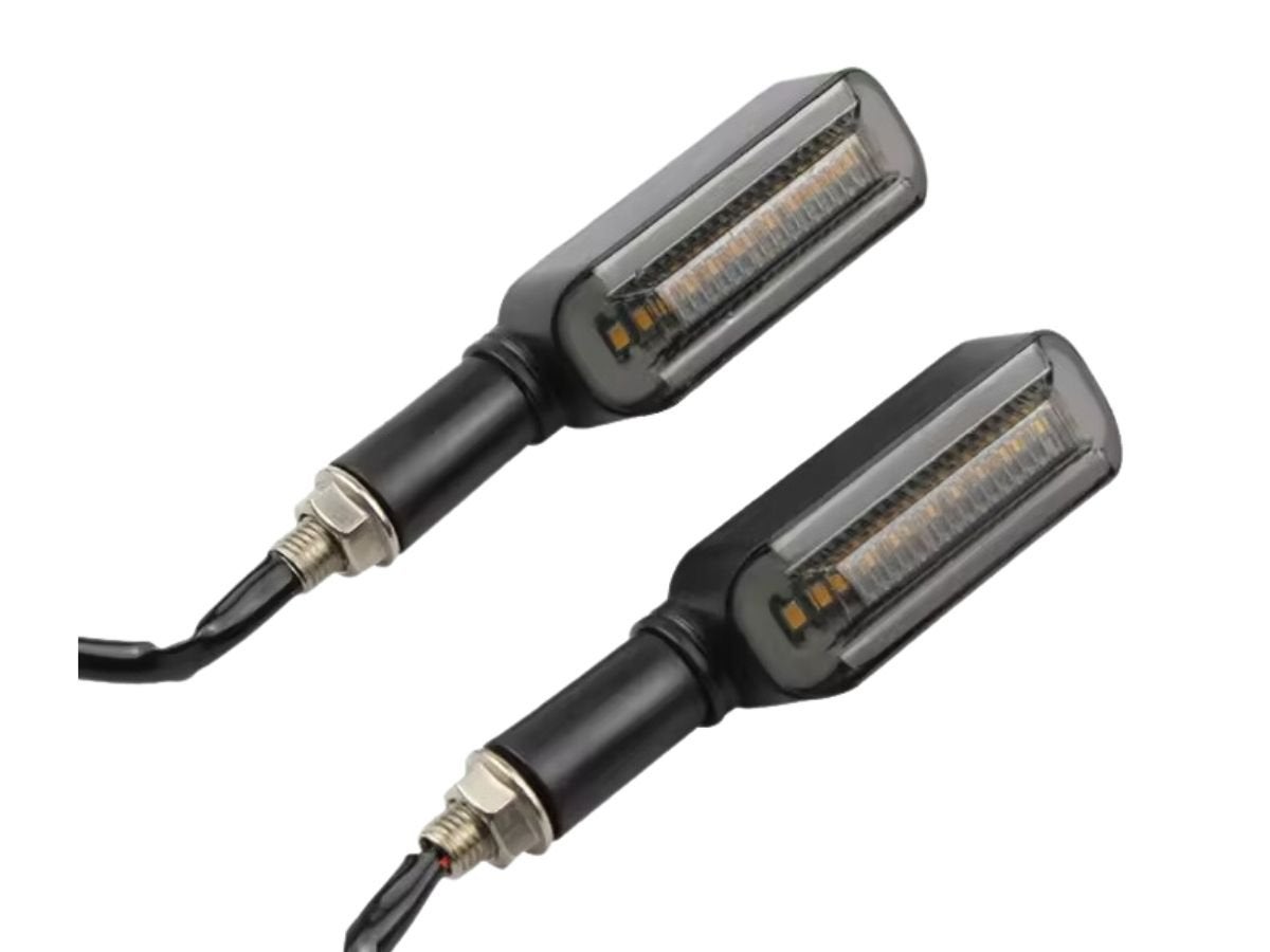 KNIPPERLICHT SET LED Accessoires Universeel (10cm), Dhr. S. di Majo, Gebruikt, Info@cama-motorparts.nl, P.J. Troelstraweg 8 8
3144 CX  MAASSLUIS, NL