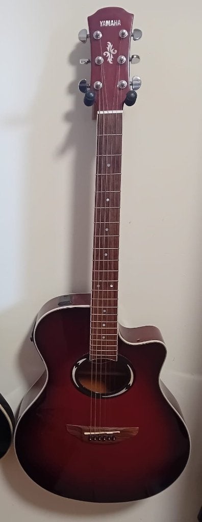 Pack Guitare Électro-Acoustique Yamaha APX500 + Ampli Laney, Ophalen, Zo goed als nieuw, Western- of Steelstringgitaar, Met koffer