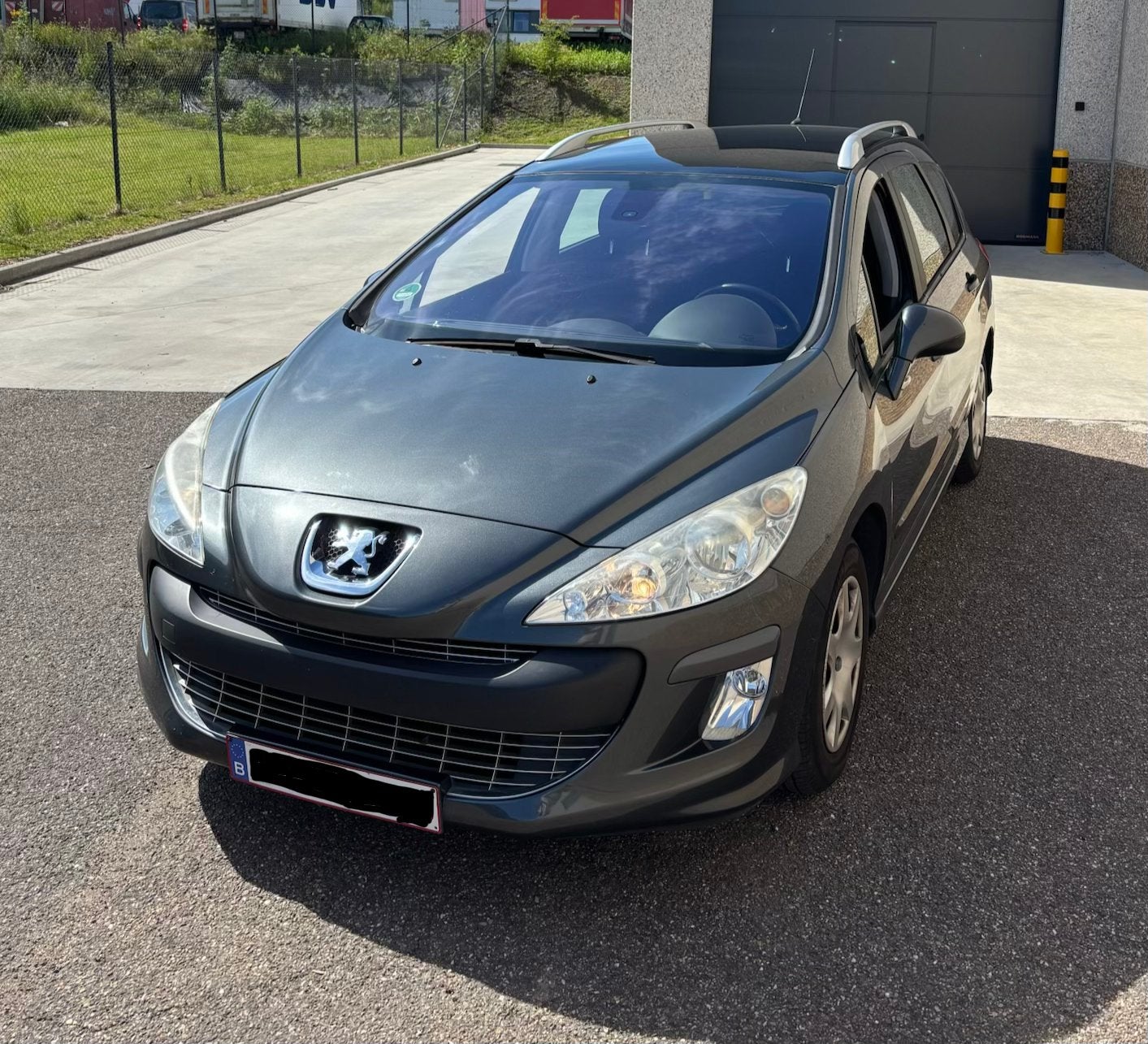 Peugeot 308 SW 1.6 HDI Peut être inspecté pour la vente, Autos, Achat, Boîte manuelle, Noir, 5 portes