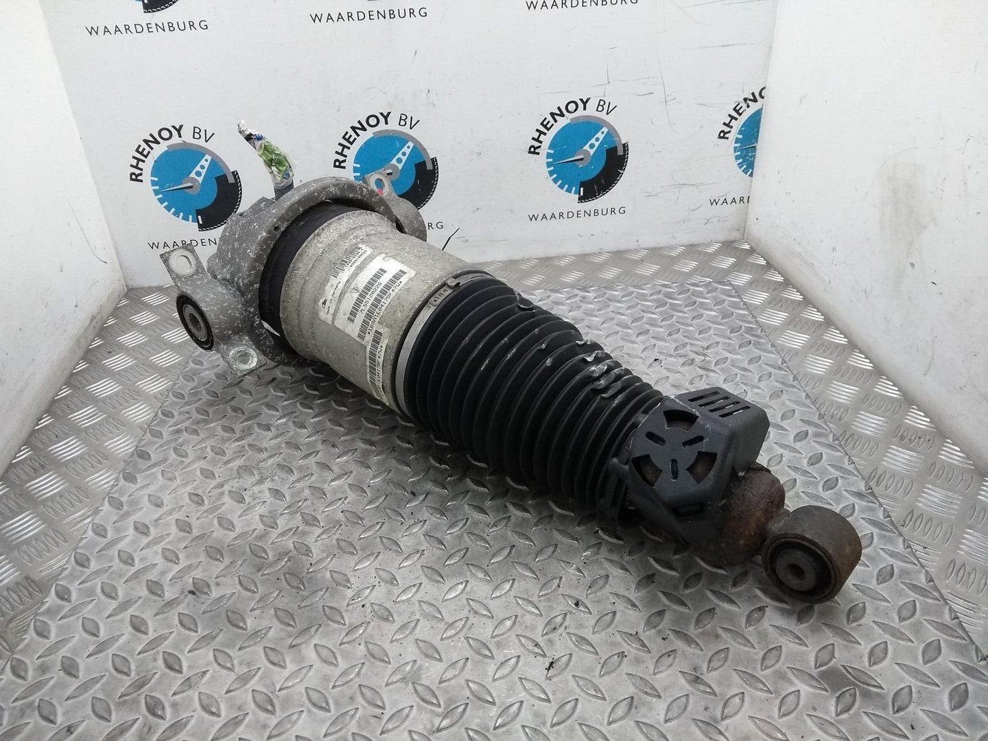 PORSCHE CAYENNE V8 TIP. VEERPOOT / SCHOKBREKER RA 2003, Enlèvement ou Envoi, Utilisé, ARN reconnu