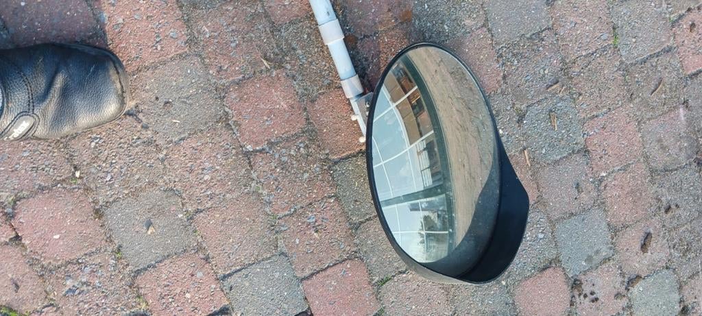 Te koop spiegel met verstelbare stang ., Ophalen